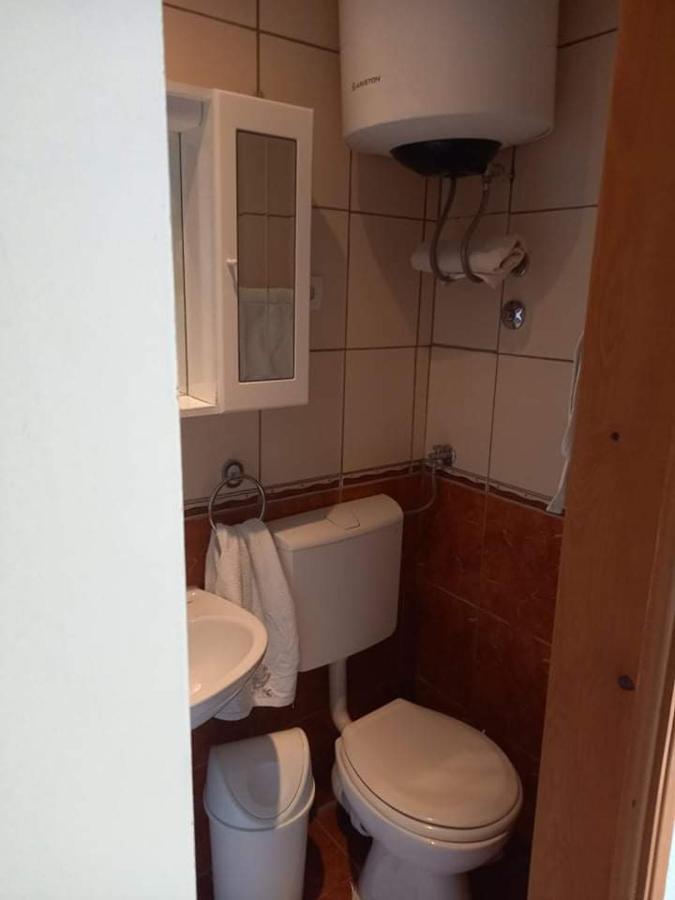 Studio Darija For 2 Persons S Terasom Wi-Fi & Parking Apartment Makarska Ngoại thất bức ảnh
