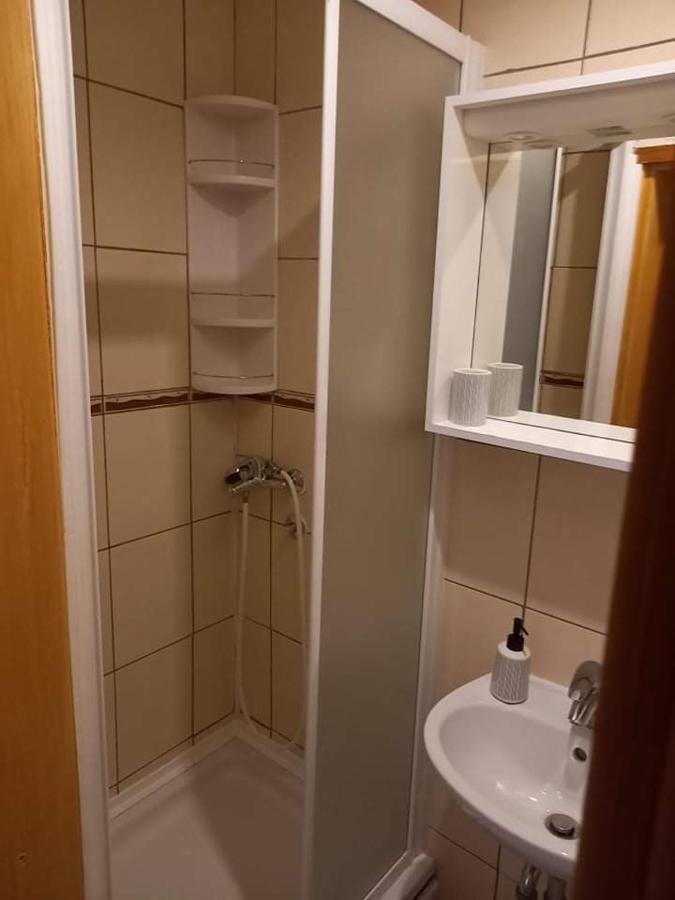 Studio Darija For 2 Persons S Terasom Wi-Fi & Parking Apartment Makarska Ngoại thất bức ảnh
